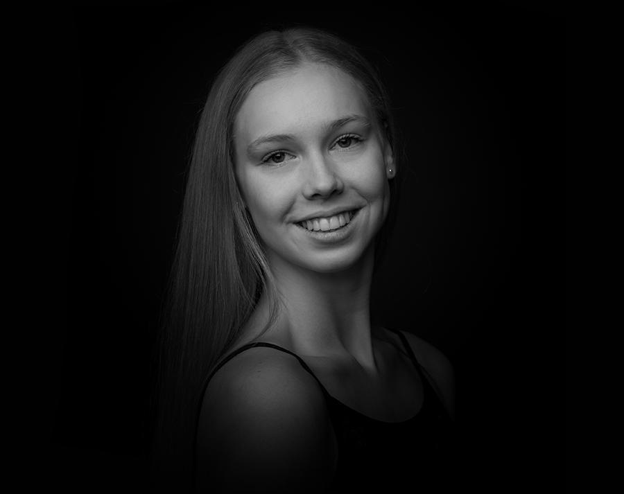 Félieke is docent modern jazz, showdance & commercial bij Aarschotse Balletschool